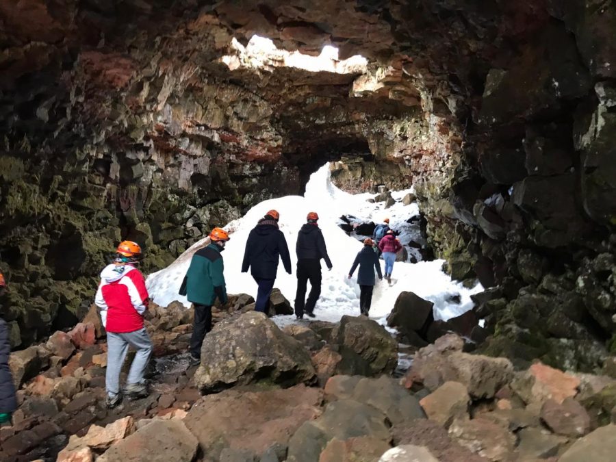 Students+wander+through+the+caves+of+Iceland.