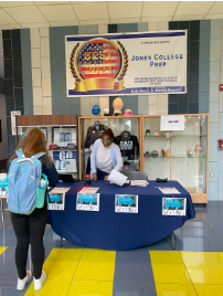 Student Rowan Boyle ‘25 voting in the election