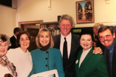 Ricketts (far right) with First Lady and Secretary of State Hillary Clinton and President Bill Clinton
