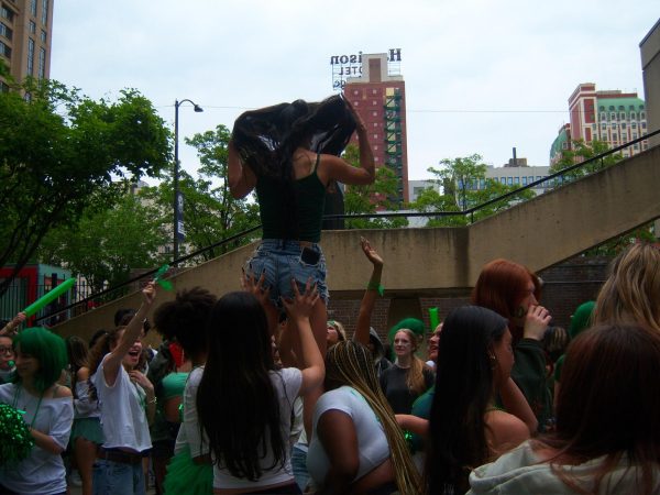 Juniors flood the courtyard during Junior Takeover.