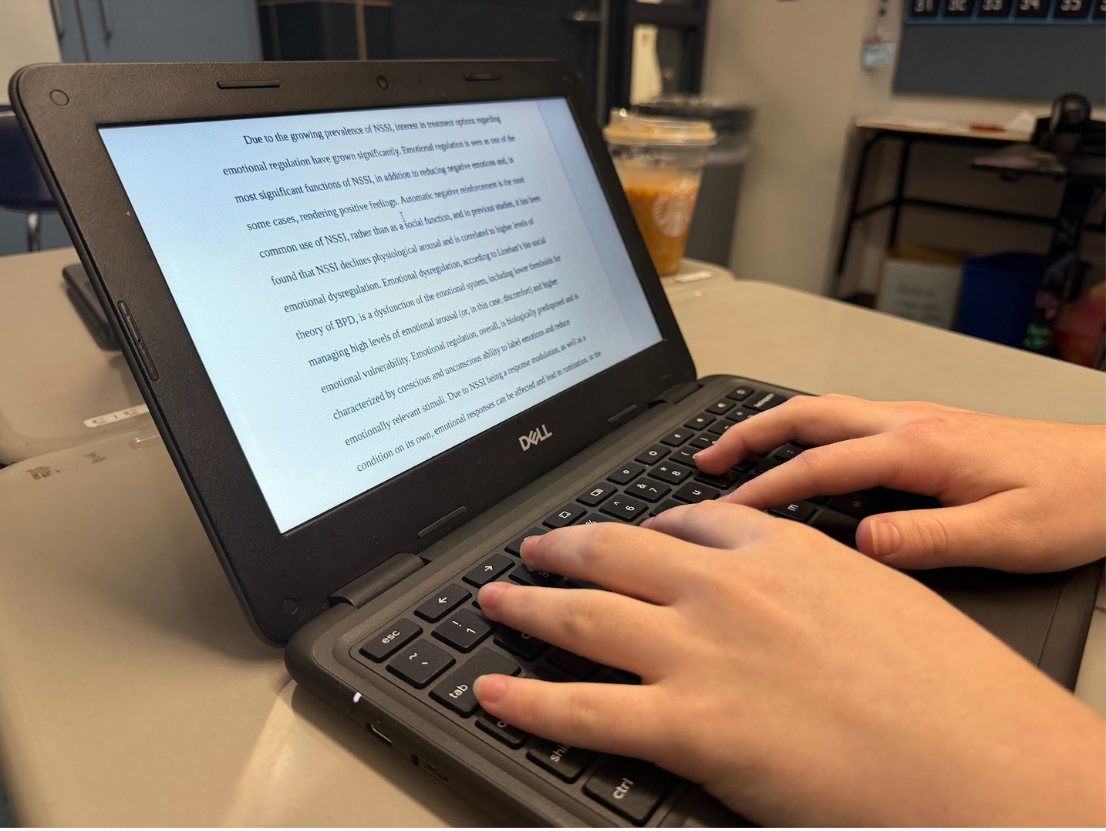 Nora Rogozinski, a senior, works on turning her AP Research sources into annotated bibliographies. Rogozinski spent the past two weeks working on this assignment.